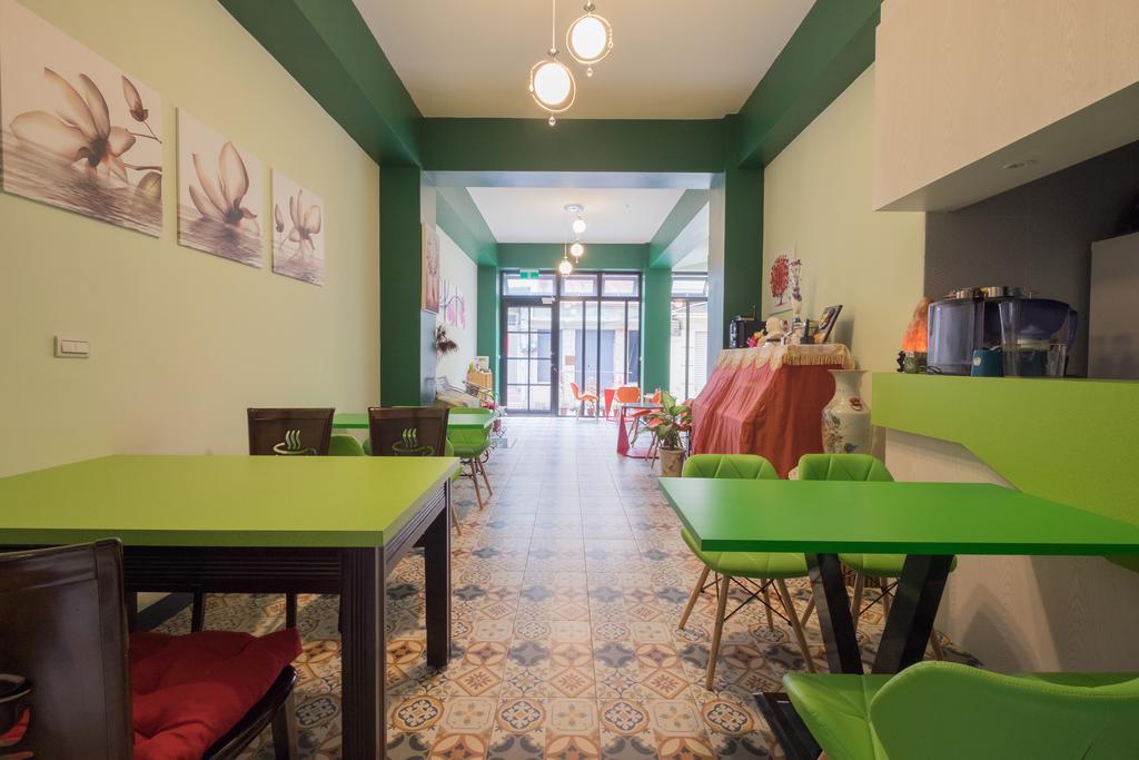 Zhizhu Homestay 타이난 외부 사진